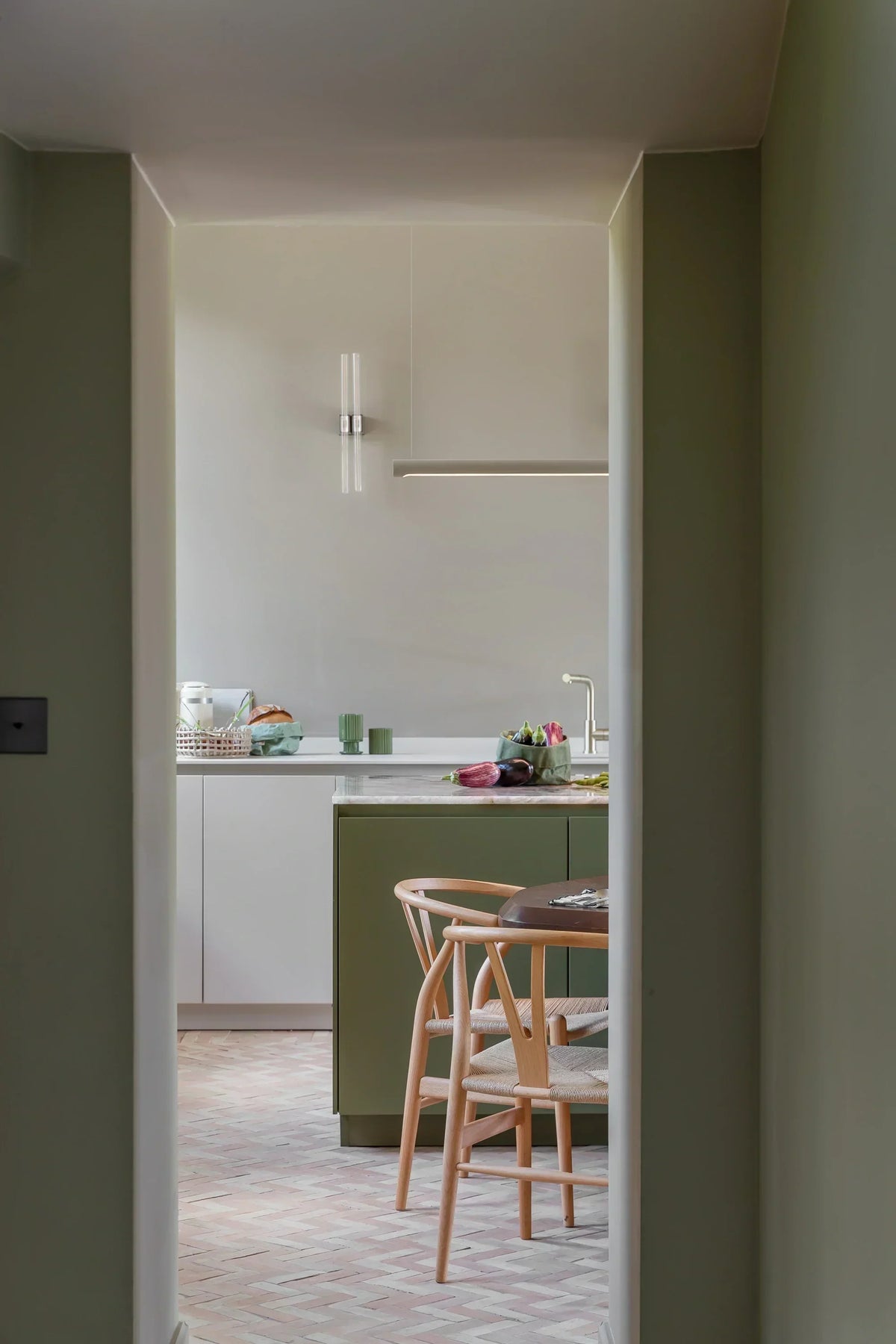 Which Argile shades should you choose to set off a tomette floor?