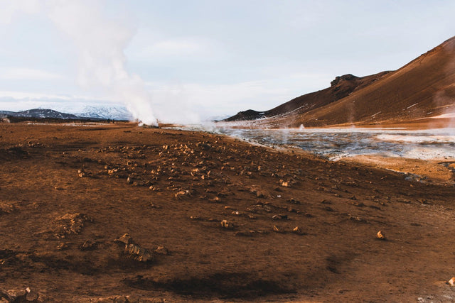 Terre, the colours that ground us